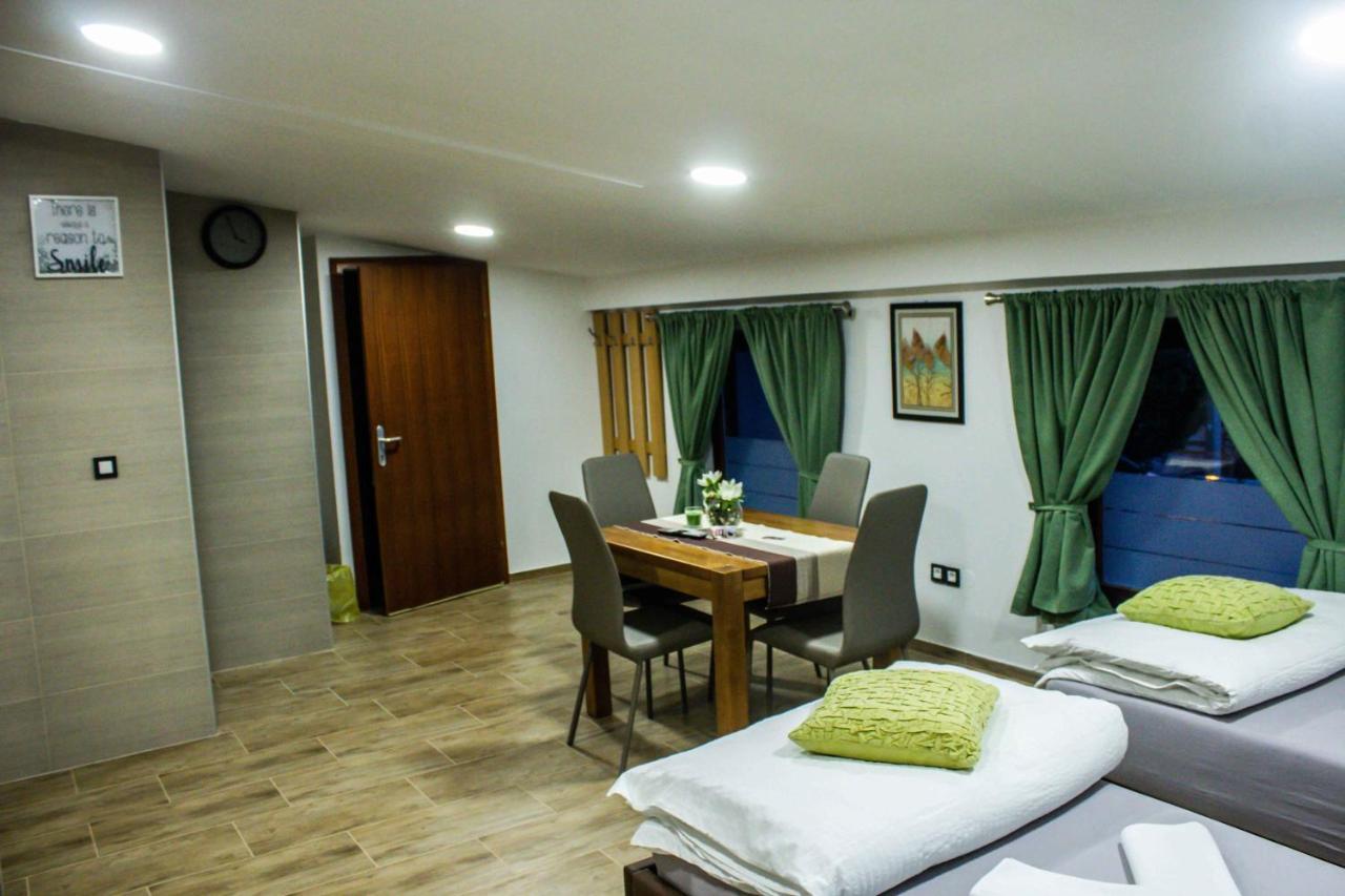 Villa Zoki - Soba Dnevni Najam Zagabria Esterno foto