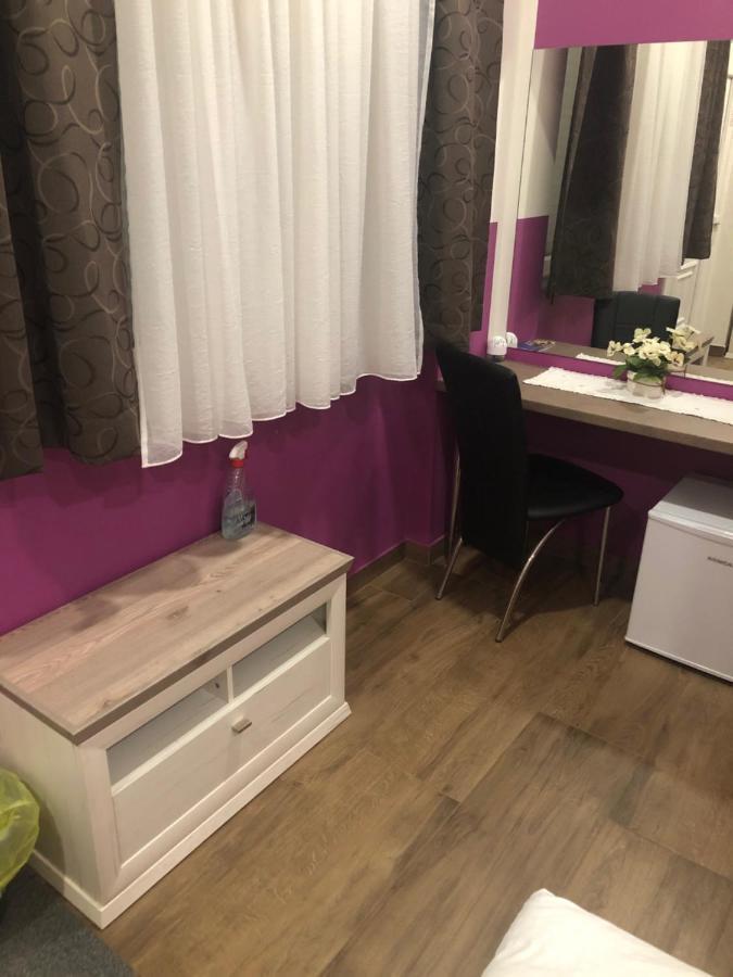 Villa Zoki - Soba Dnevni Najam Zagabria Esterno foto